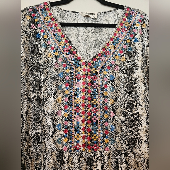Savanna Jane Size 3X Snakeskin Embroidered Blouse Bell Sleeve Rayon Flowy - Picture 3 of 10